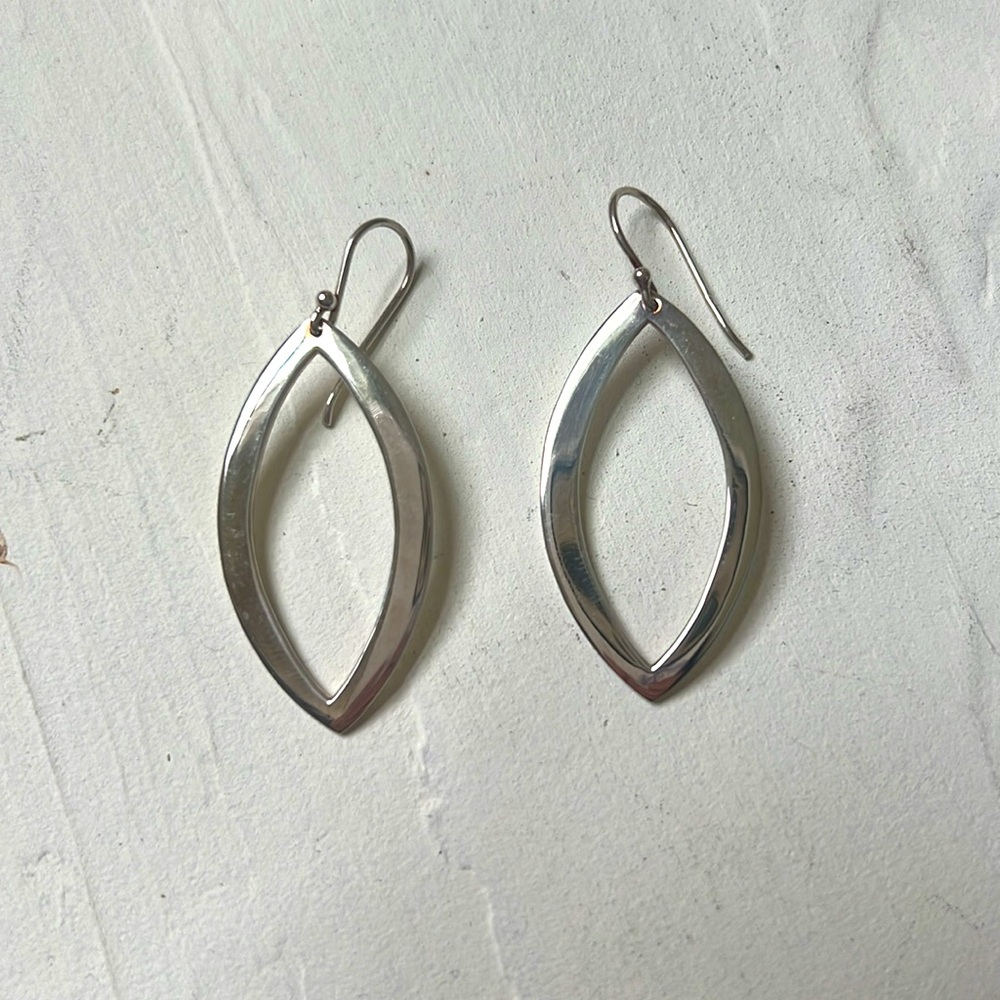 Sterling Silver Teardrop Dangle Earring